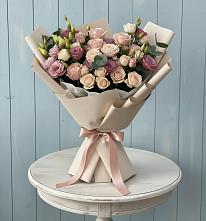 Букет цветов из:  Розы и Лизиантусы в Шарахалсуне