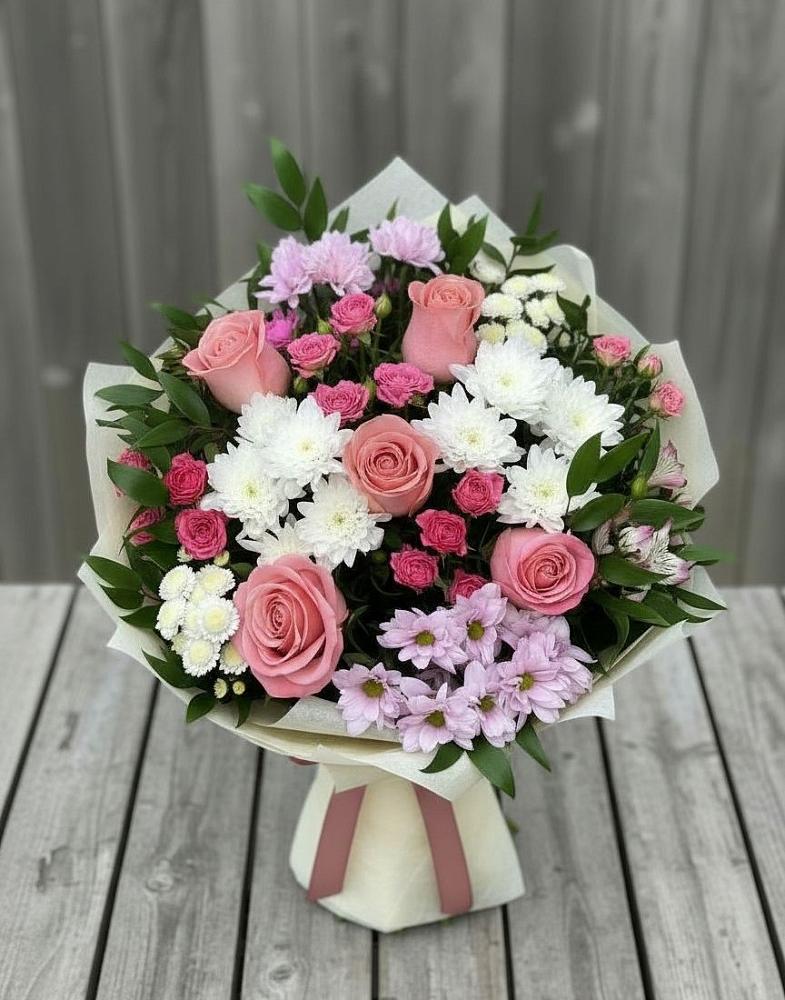 Букет цветов из: Альстромерии, Гвоздики, Розы и Хризантемы в Шарахалсуне