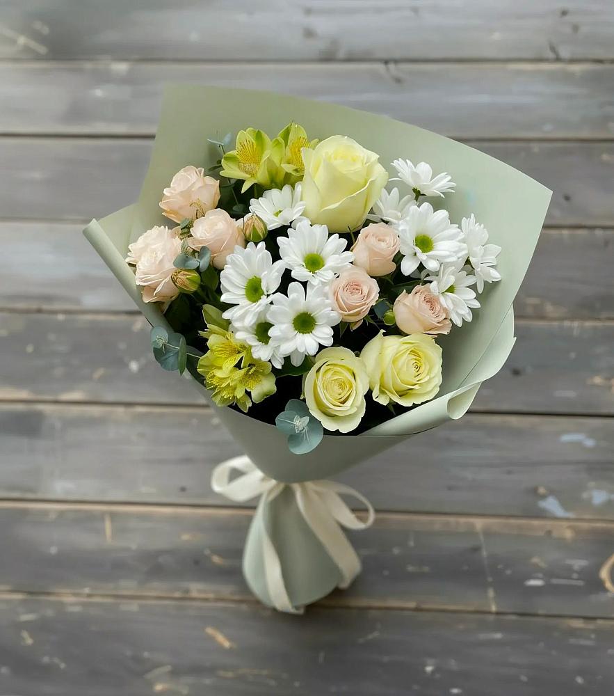 Букет цветов из: Альстромерии, Розы и Хризантемы в Шарахалсуне