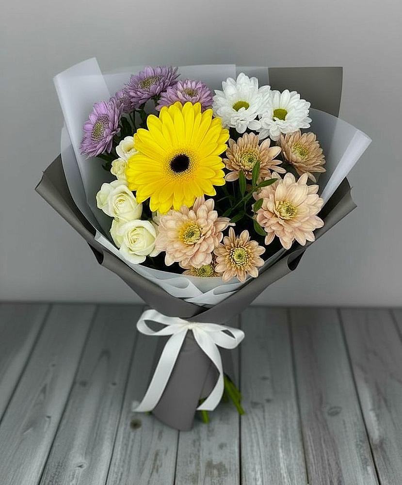 Букет цветов из: Розы, Герберы и Хризантемы в Шарахалсуне
