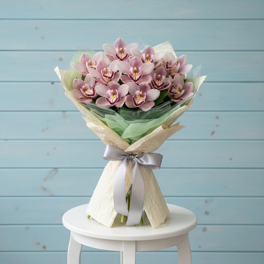 Букет цветов из: Орхидеи и Розы в Шарахалсуне