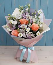 Букет цветов из:  Лизиантусы, Розы, Альстромерии и Гипсофила в Шарахалсуне