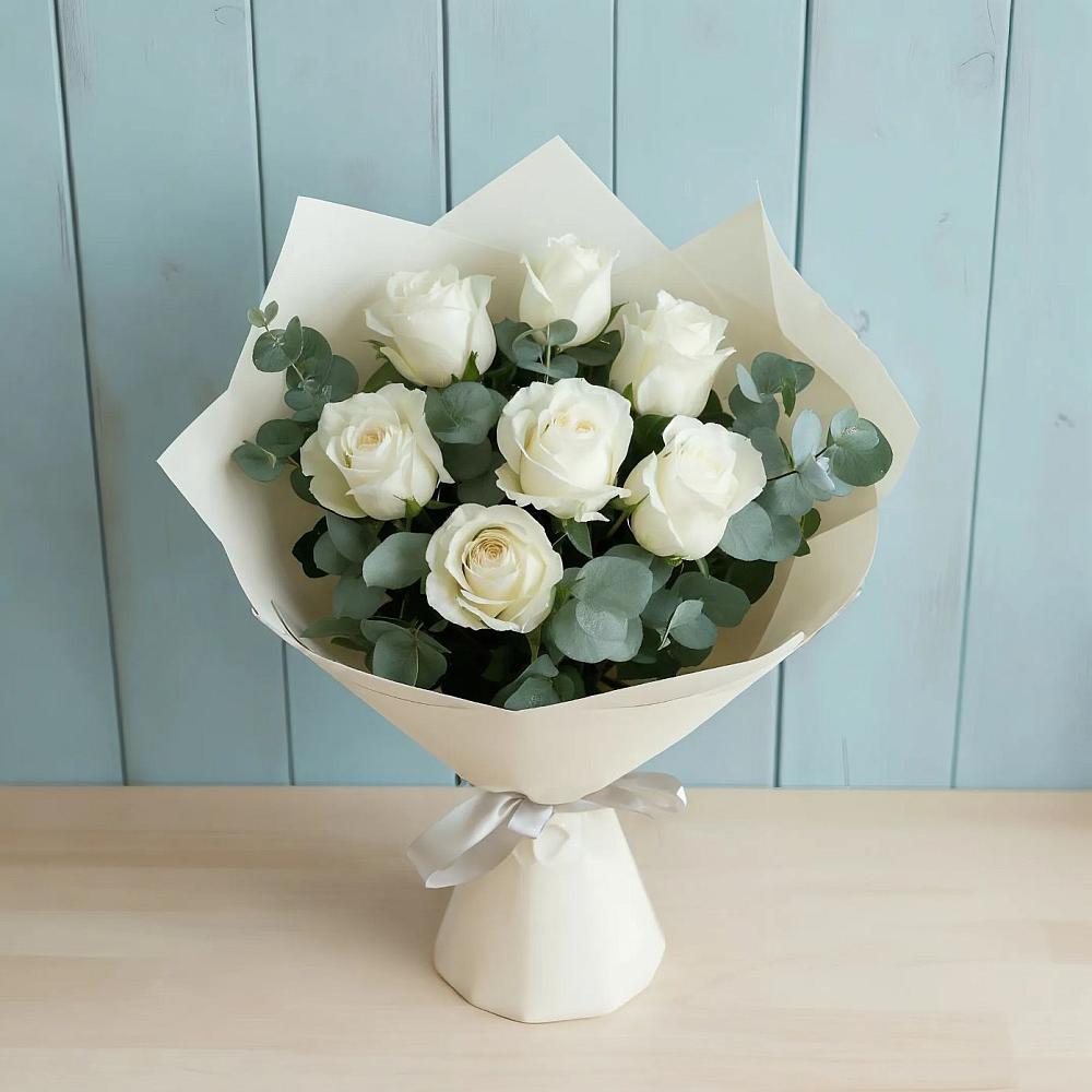 Букет Белые розы в Эвкалипте в Шарахалсуне