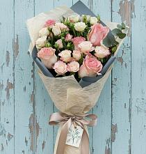 Букет цветов из:  Розы #REPLACE_PRED# Шарахалсуне
