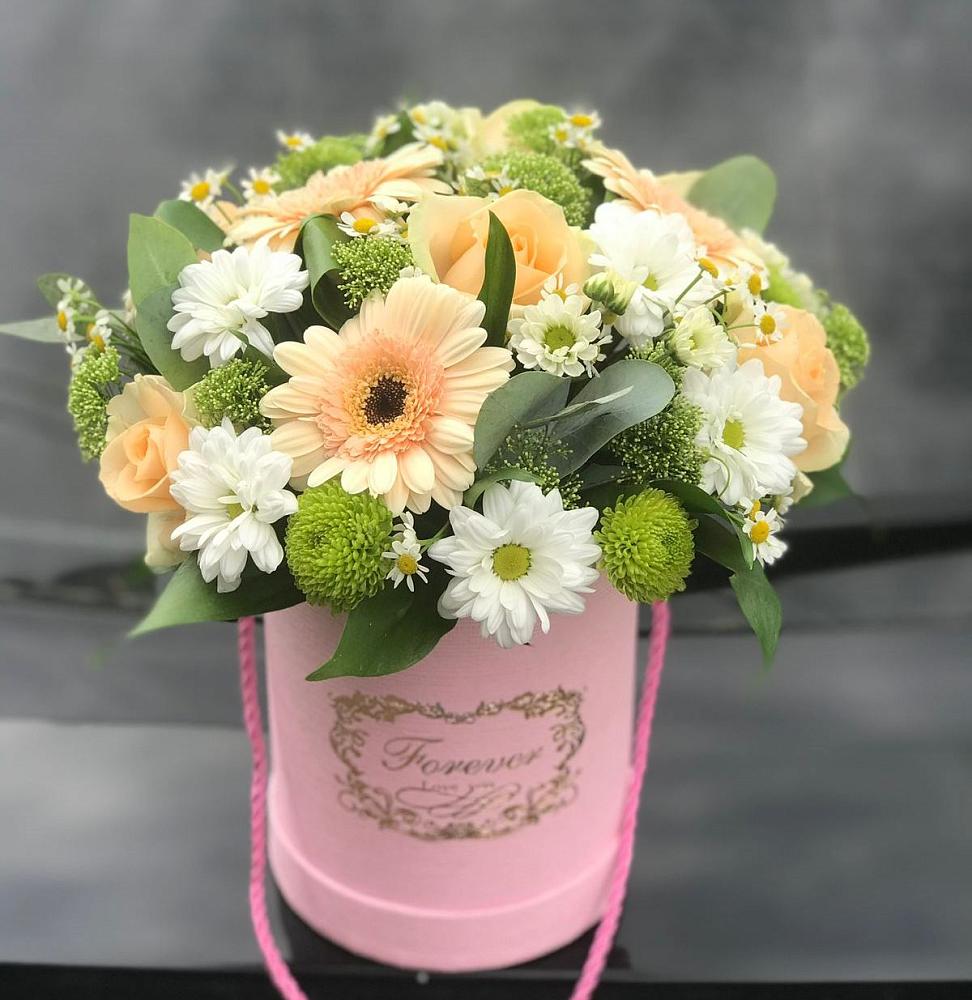 Цветочная композиция из Розы, Герберы и Хризантемы в шляпной коробке в Шарахалсуне