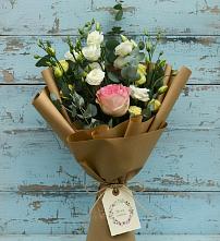 Букет цветов из:  Розы и Лизиантусы #REPLACE_PRED# Шарахалсуне