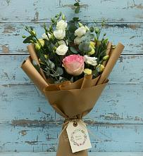 Букет цветов из:  Розы и Лизиантусы в Шарахалсуне