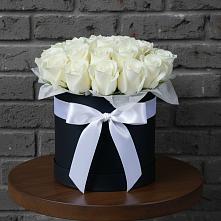 Цветочная композиция из Розы в шляпной коробке в Шарахалсуне